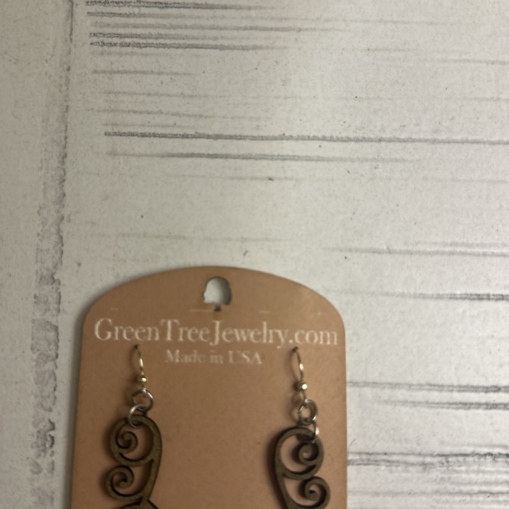 NWT Green Tree Jewelry Wood Earrings - Picture 7 of 7